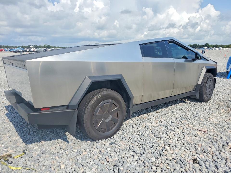 Photo 3 from auction – 2025 TESLA CYBERTRUCK with VIN 7G2CEHED1SA066807