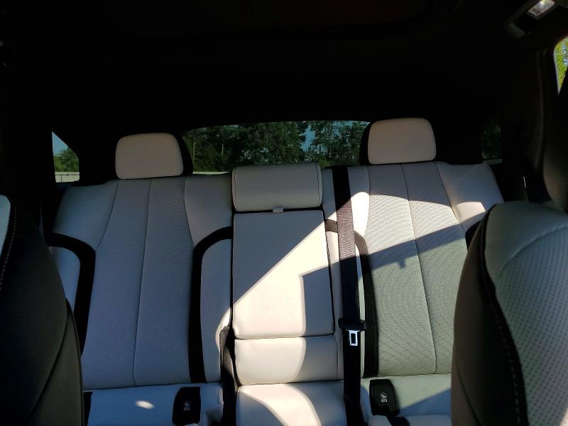 Photo 10 from auction – 2024 ACURA ZDX with VIN 4W5XHPRL6RZ518817