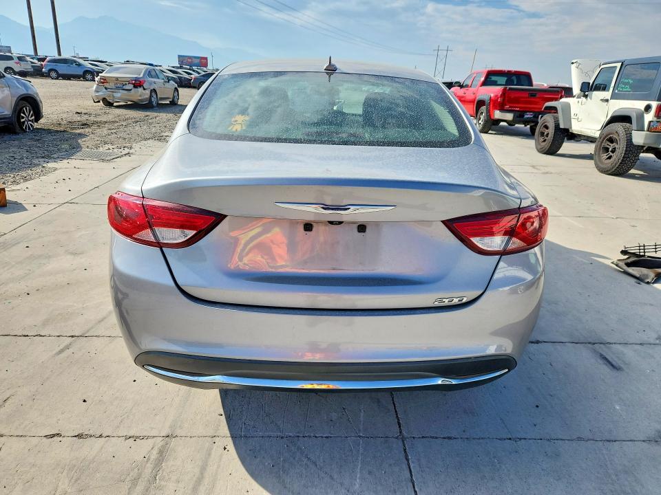 Photo 6 from auction – 2016 CHRYSLER 200 with VIN 1C3CCCAB1GN197638