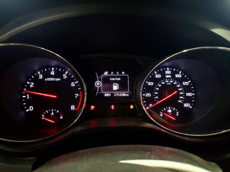 Photo 9 from auction – 2017 KIA SEDONA with VIN KNDMB5C16H6247349