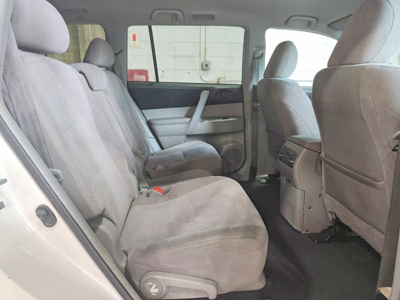 Photo 11 from auction – 2013 TOYOTA HIGHLANDER with VIN 5TDBK3EH9DS248737