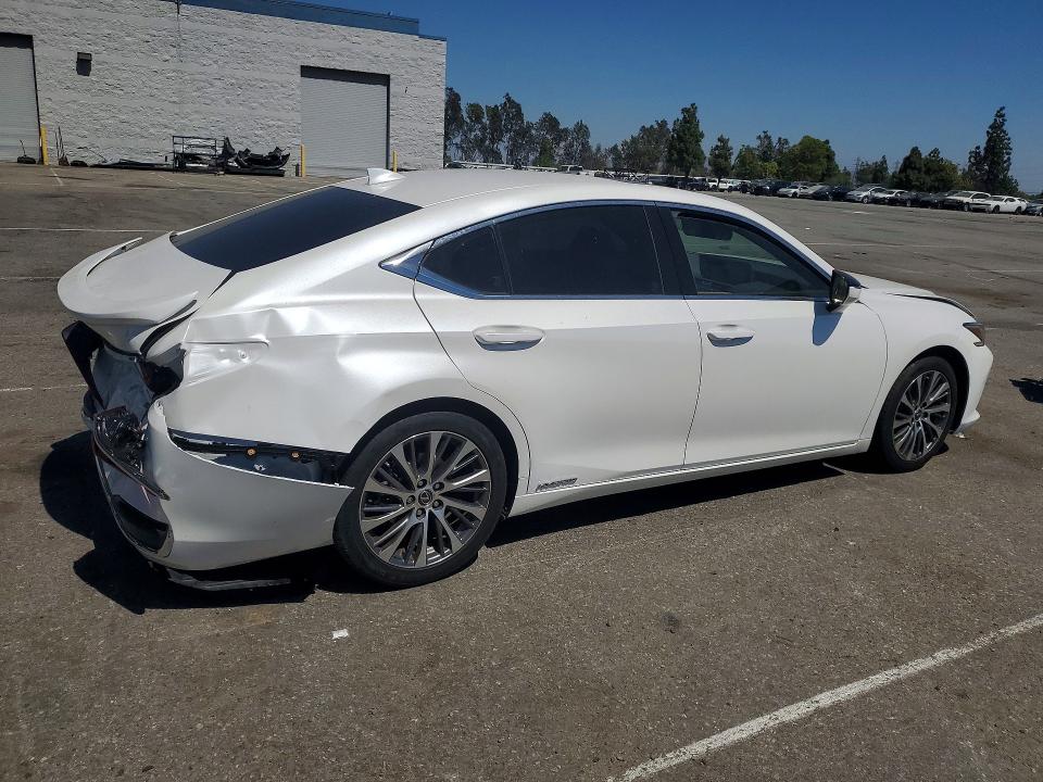 Photo 3 from auction – 2019 LEXUS ES with VIN JTHB21B14K2008235