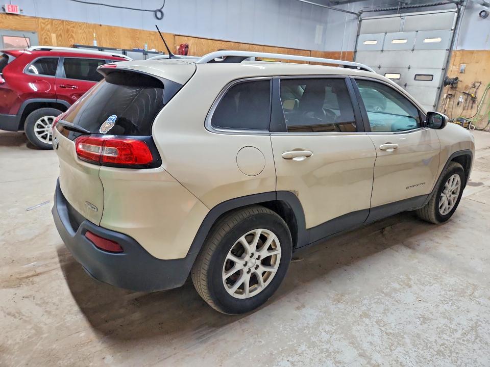 Photo 3 from auction – 2014 JEEP CHEROKEE with VIN 1C4PJMCS0EW187843