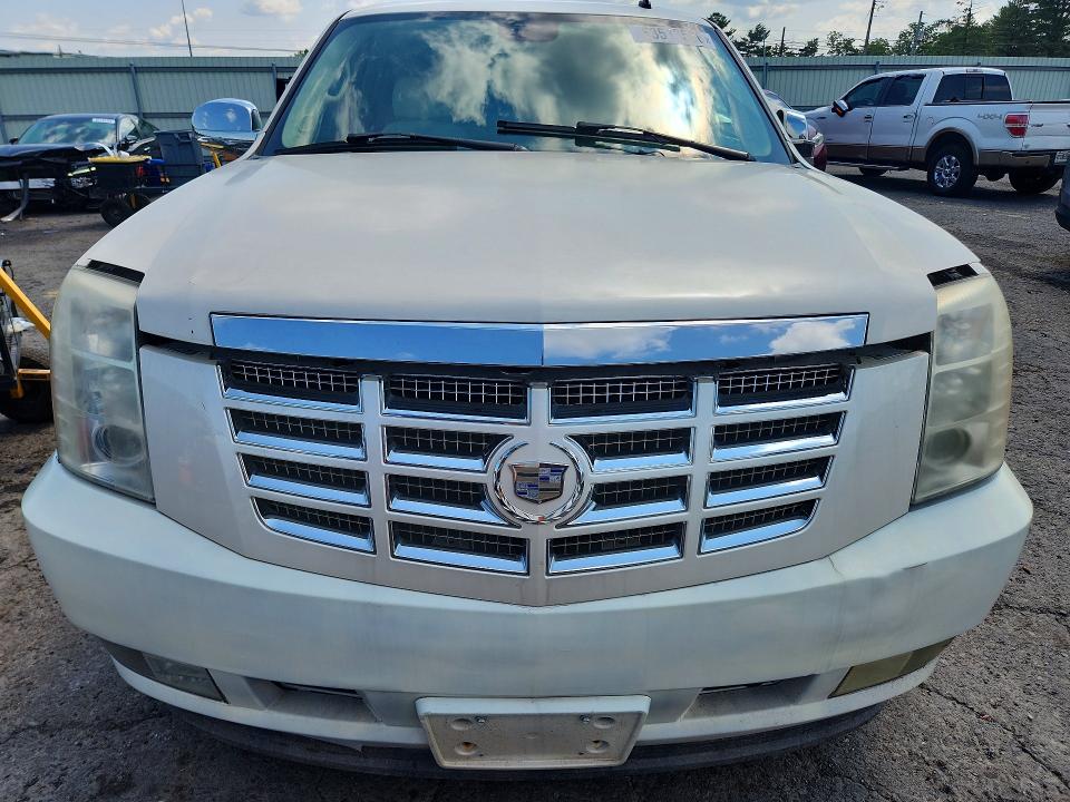Photo 5 from auction – 2007 CADILLAC ESCALADE with VIN 1GYFK63877R355000
