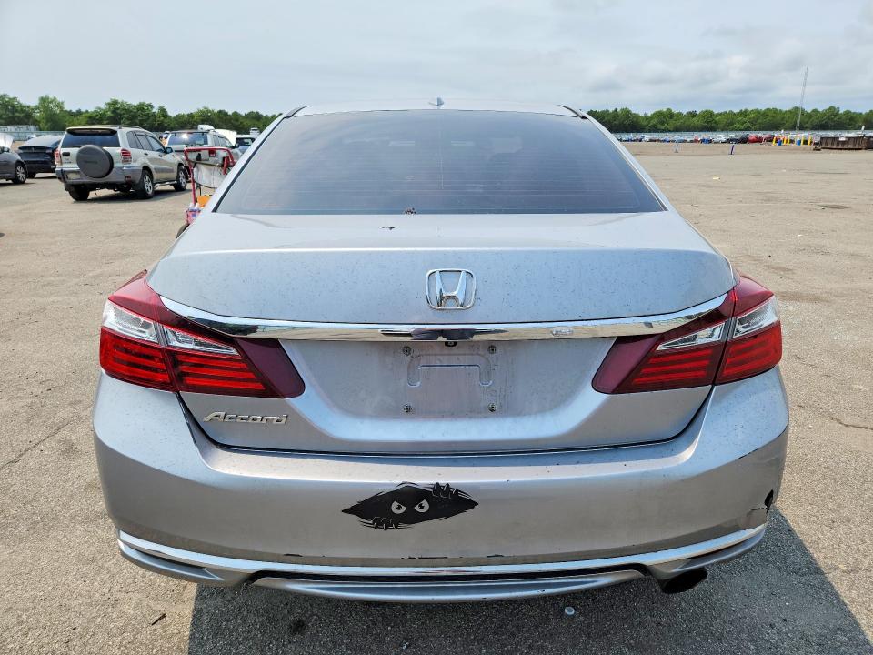 Photo 6 from auction – 2017 HONDA ACCORD with VIN 1HGCR2F79HA218562