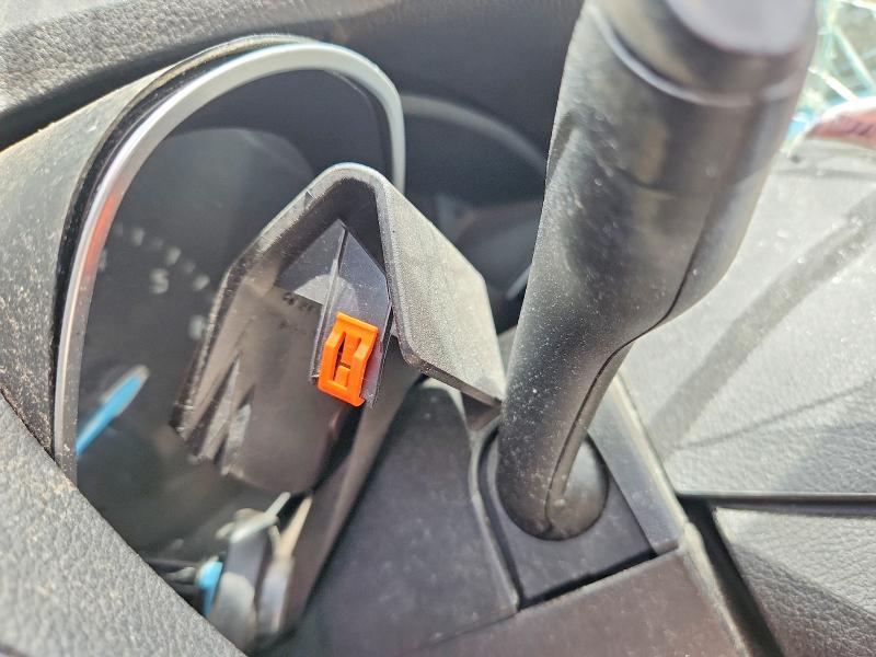 Photo 9 from auction – 2015 FORD ESCAPE with VIN 1FMCU0G77FUC88830