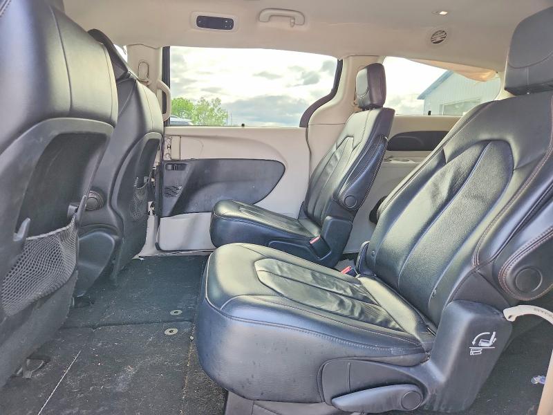Photo 11 from auction – 2017 CHRYSLER PACIFICA with VIN 2C4RC1BG0HR710693