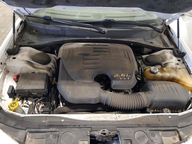 Photo 11 from auction – 2013 CHRYSLER 300C with VIN 2C3CCAKG7DH619043