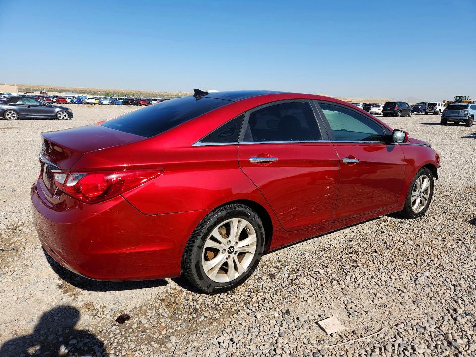 Photo 3 from auction – 2013 HYUNDAI SONATA with VIN 5NPEC4AC7DH624173