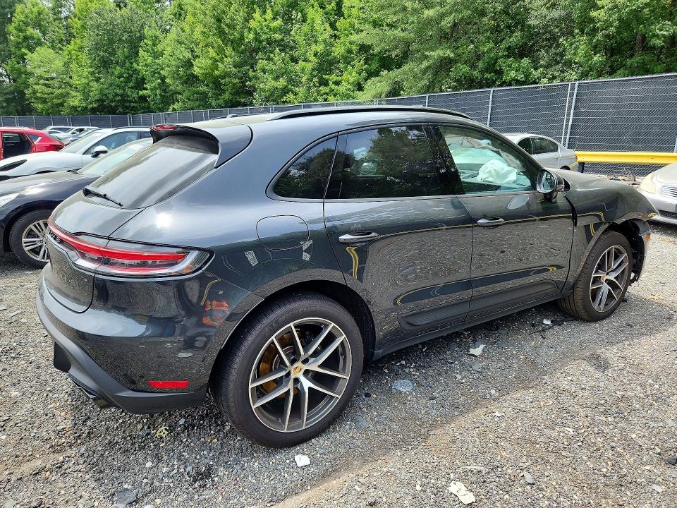 Photo 3 from auction – 2024 PORSCHE MACAN with VIN WP1AA2A57RLB21240