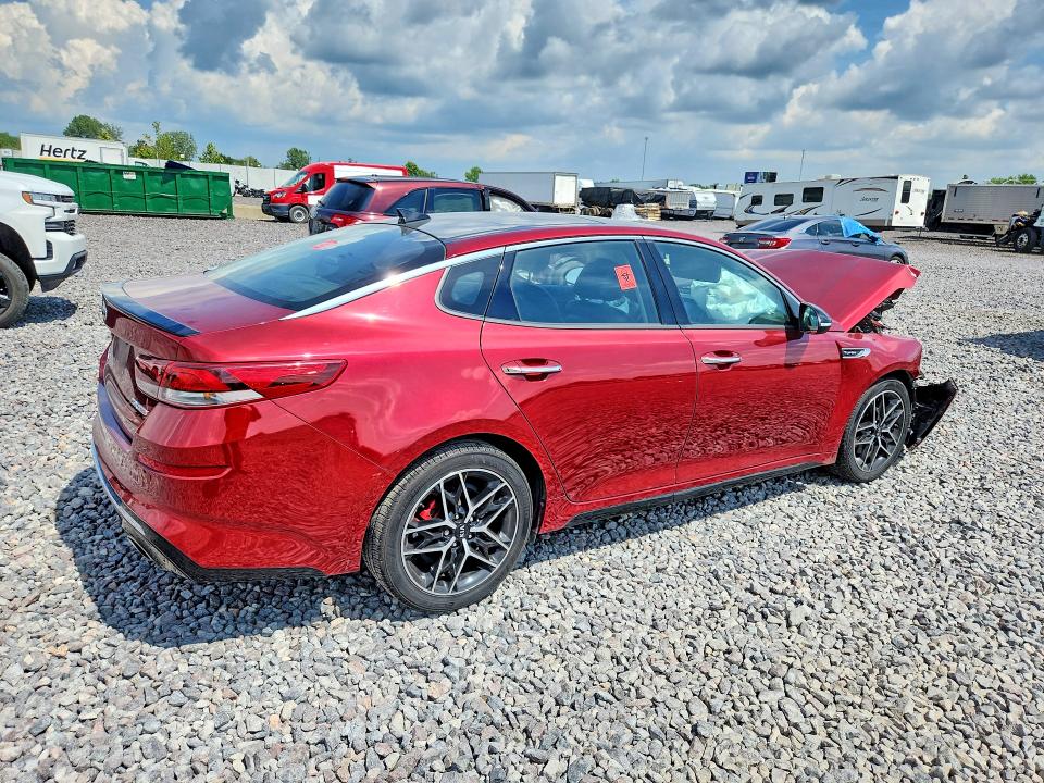 Photo 3 from auction – 2019 KIA OPTIMA with VIN 5XXGW4L28KG285856