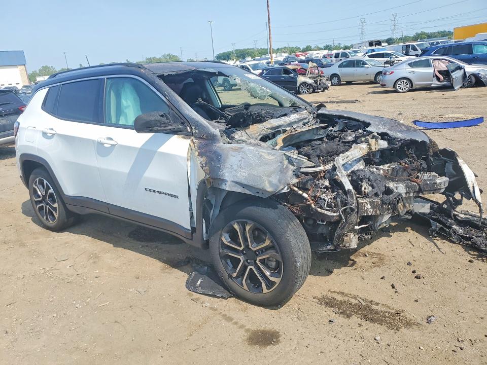 Foto 4 de la subasta – 2022 JEEP COMPASS con VIN 3C4NJDCB3NT160763