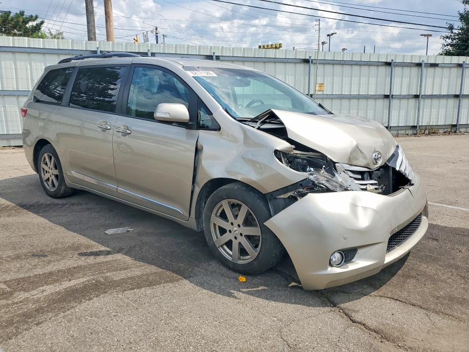 Photo 4 from auction – 2015 TOYOTA SIENNA with VIN 5TDYK3DC4FS622092