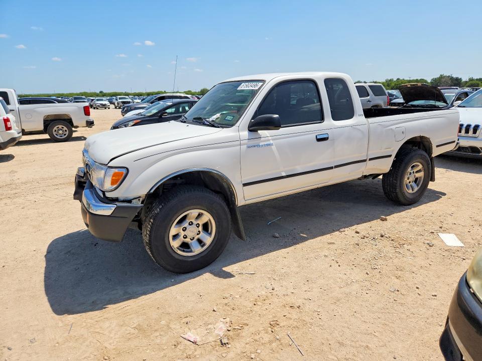 TOYOTA TACOMA 2000 with VIN 5TESN92N3YZ704714 - Photo from auction