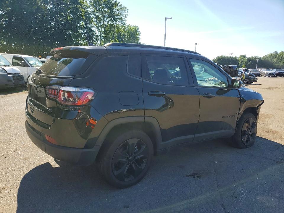 Photo 3 from auction – 2019 JEEP COMPASS with VIN 3C4NJDBB2KT600758