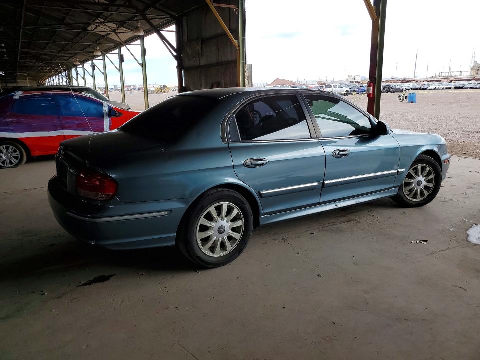 Photo 3 from auction – 2004 HYUNDAI SONATA with VIN KMHWF35HX4A024553