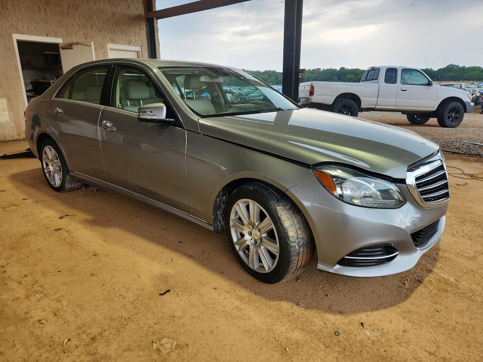 Photo 4 from auction – 2014 MERCEDES-BENZ E with VIN WDDHF5KB1EA860817