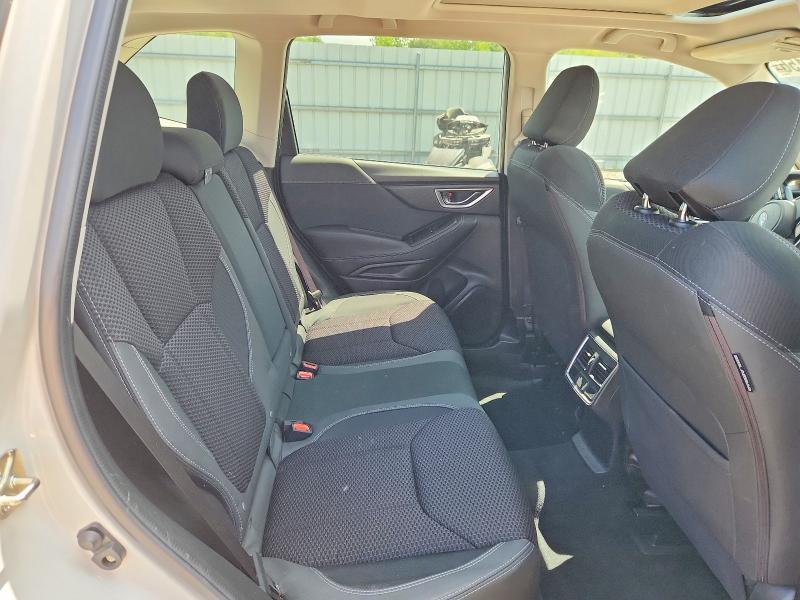 Photo 11 from auction – 2019 SUBARU FORESTER with VIN JF2SKAEC6KH435106