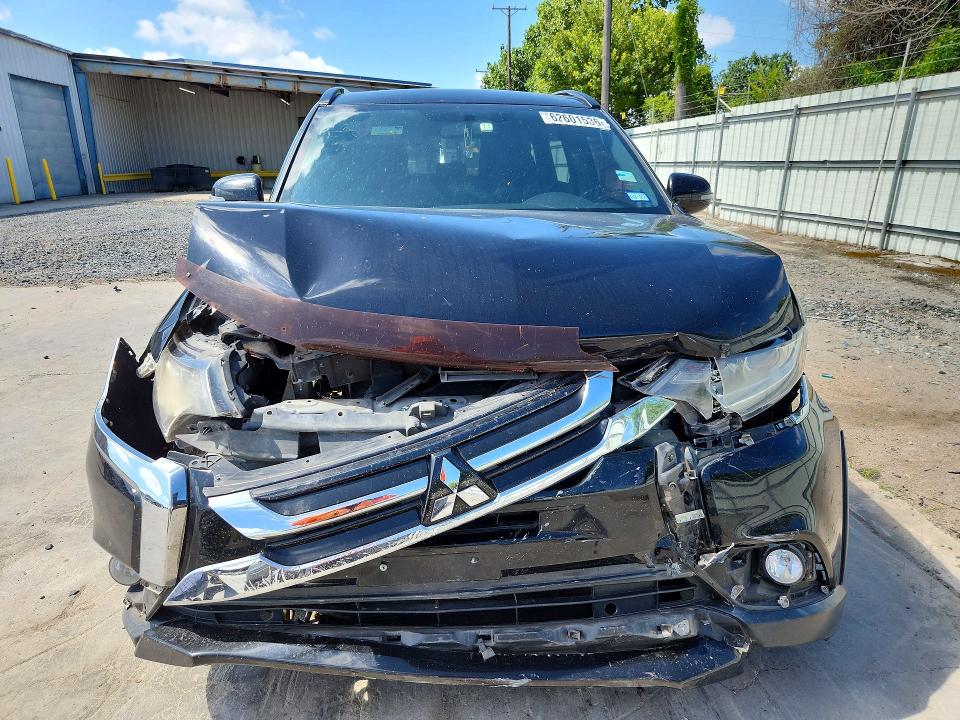 Photo 5 from auction – 2018 MITSUBISHI OUTLANDER with VIN JA4AD3A31JZ021983