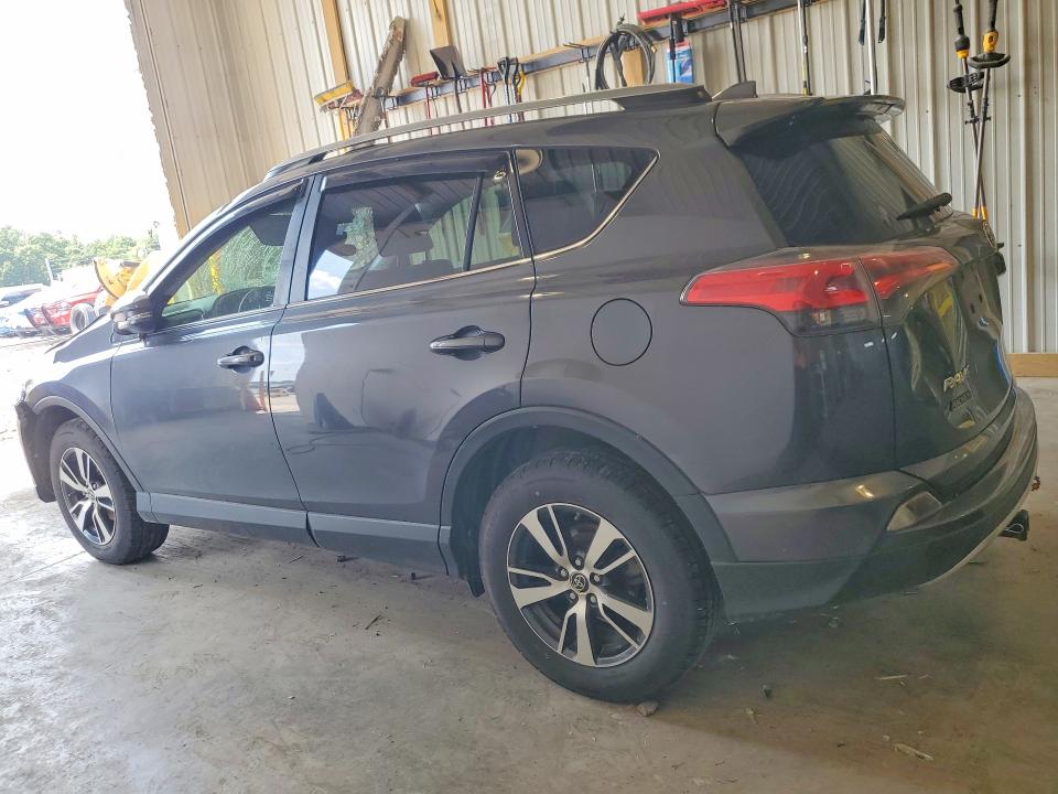 Photo 2 from auction – 2017 TOYOTA RAV4 with VIN JTMRFREV8HD209327