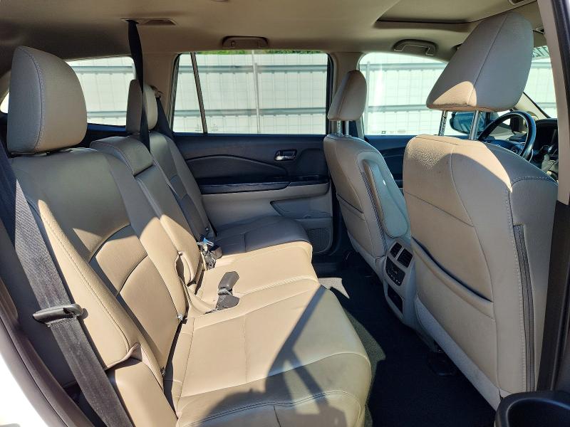 Photo 11 from auction – 2017 HONDA PILOT with VIN 5FNYF5H57HB039857