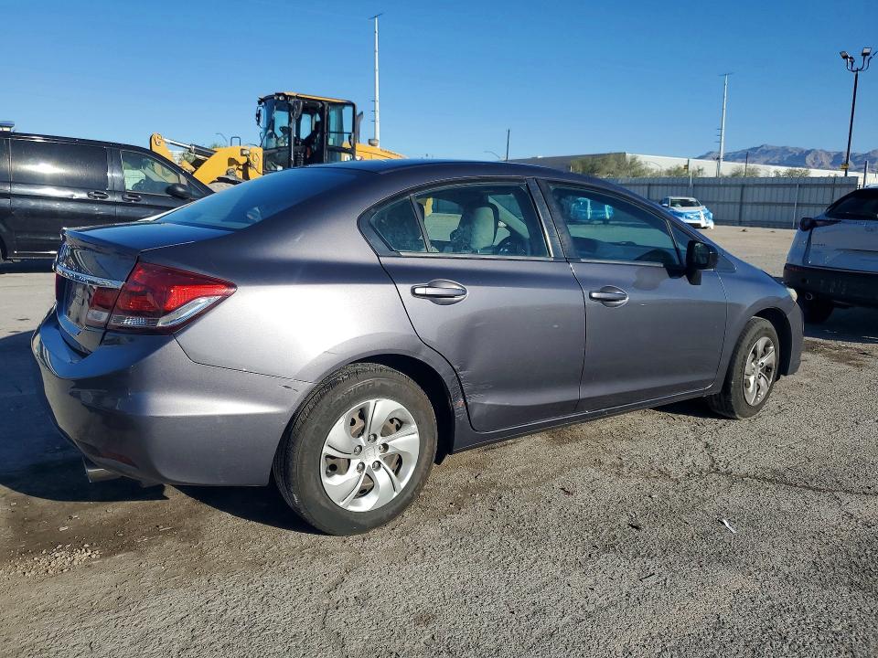 Photo 3 from auction – 2015 HONDA CIVIC with VIN 2HGFB2F50FH548587