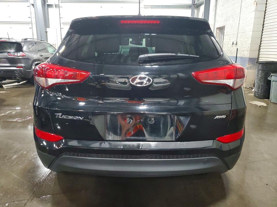 Photo 6 from auction – 2017 HYUNDAI TUCSON with VIN KM8J3CA41HU524577