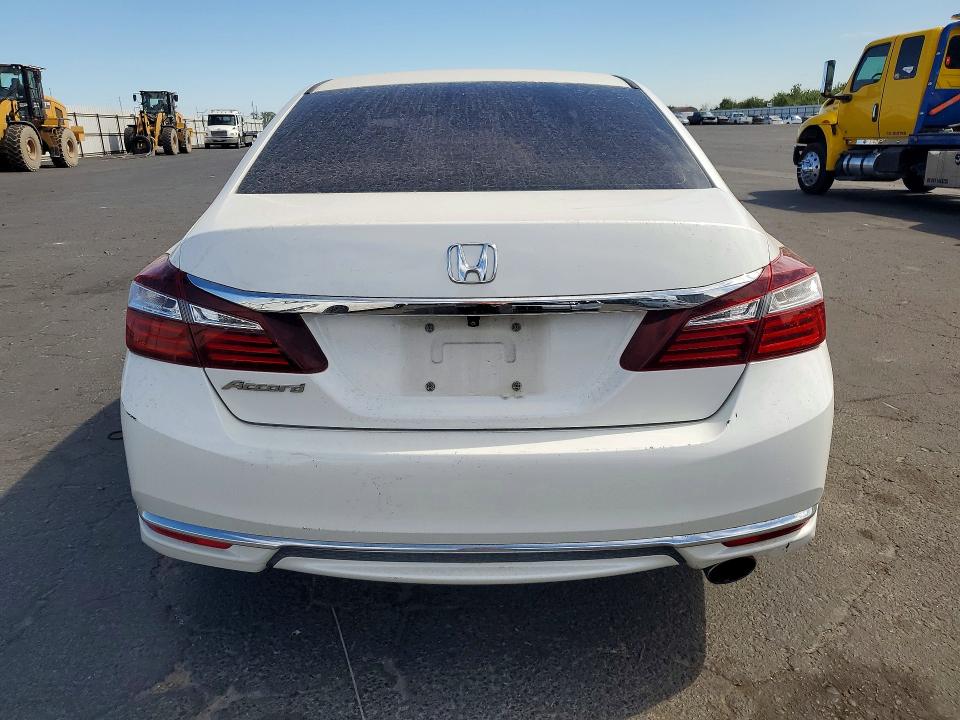 Photo 6 from auction – 2017 HONDA ACCORD with VIN 1HGCR2F36HA067256