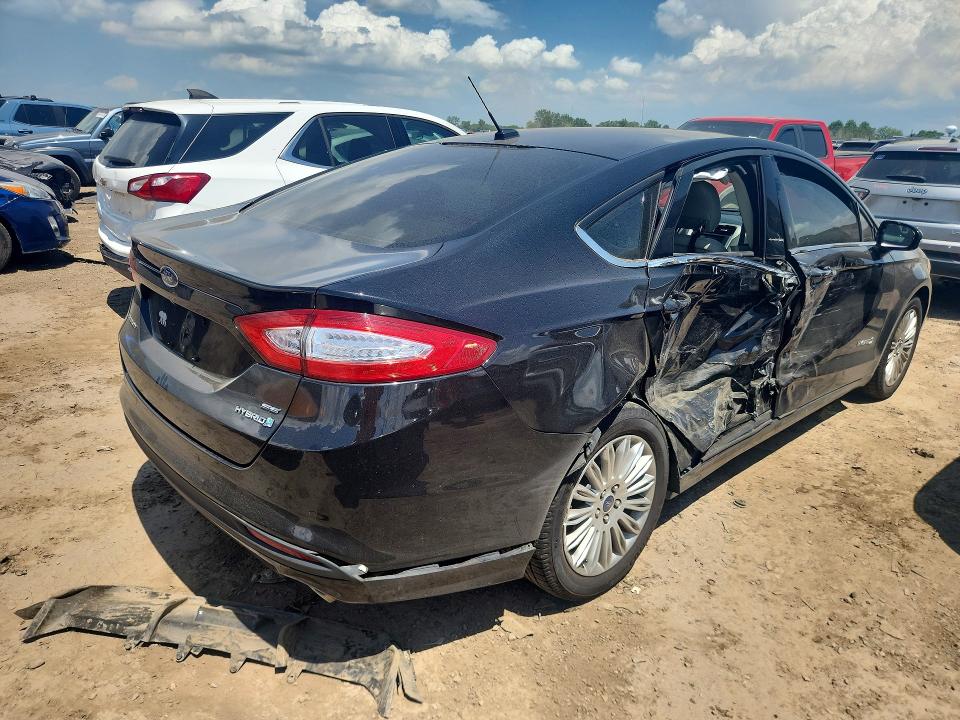 Photo 3 from auction – 2014 FORD FUSION with VIN 3FA6P0LU2ER190112
