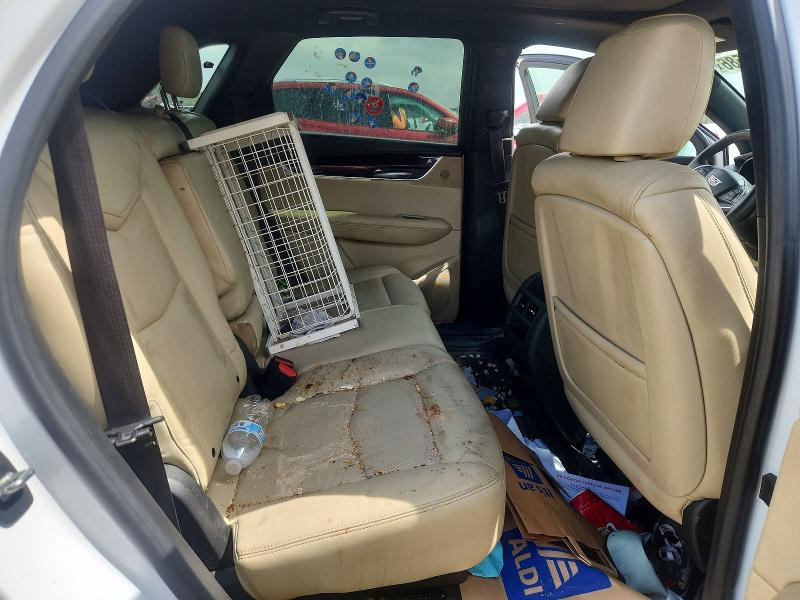 Photo 11 from auction – 2017 CADILLAC XT5 with VIN 1GYKNBRS8HZ172563