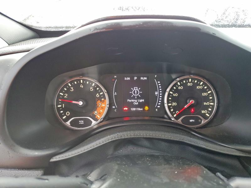 Photo 9 from auction – 2018 JEEP RENEGADE with VIN ZACCJBBB8JPH41402
