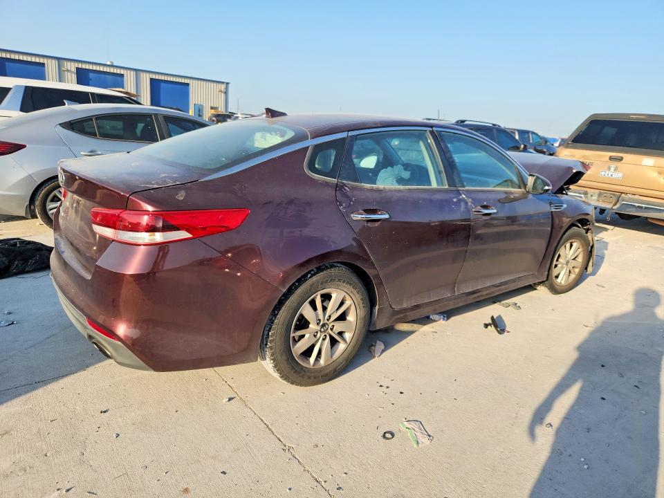Photo 3 from auction – 2018 KIA OPTIMA with VIN 5XXGT4L38JG189290