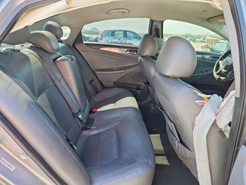 Photo 10 from auction – 2013 HYUNDAI SONATA with VIN KMHEC4A46DA101061