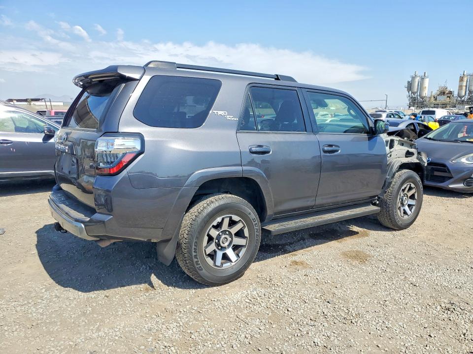 Photo 3 from auction – 2023 TOYOTA 4RUNNER with VIN JTEPU5JR9P6116734