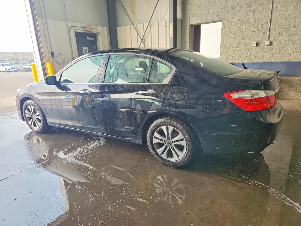 Photo 2 from auction – 2015 HONDA ACCORD with VIN 1HGCR2F3XFA249720