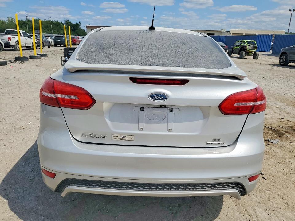 Photo 6 from auction – 2015 FORD FOCUS with VIN 1FADP3F29FL347203