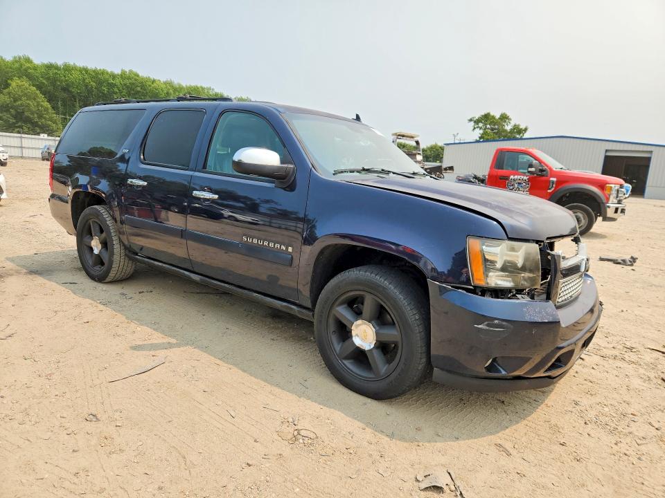 Photo 4 from auction – 2008 CHEVROLET SUBURBAN with VIN 1GNFC16Y08R122196