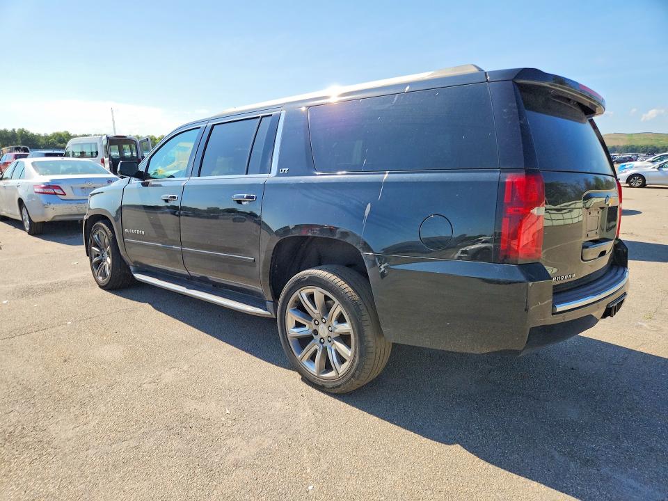 Photo 2 from auction – 2015 CHEVROLET SUBURBAN with VIN 1GNSKKKC1FR680119