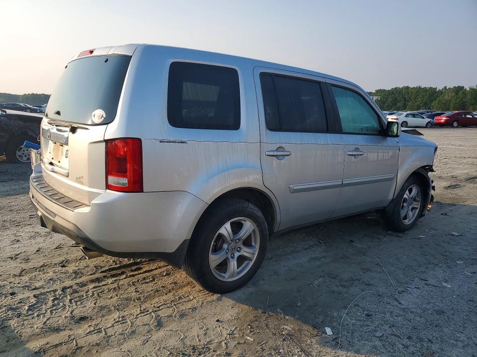 Photo 3 from auction – 2013 HONDA PILOT with VIN 5FNYF3H45DB008077