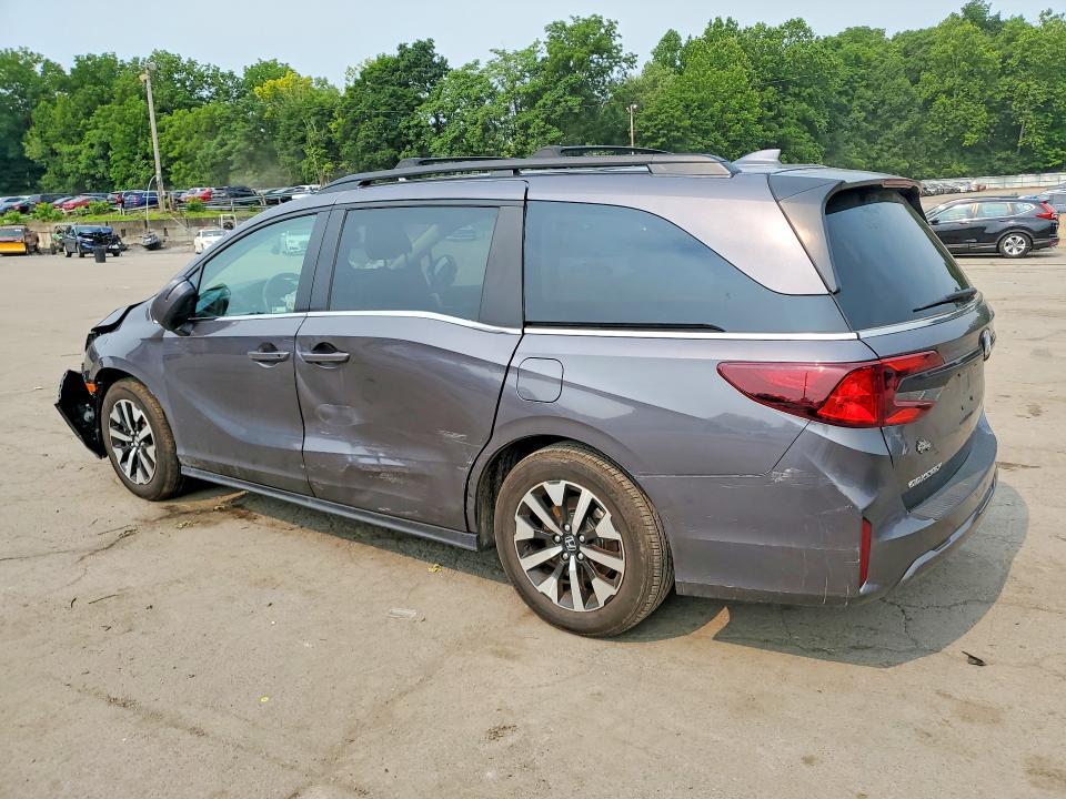 Photo 2 from auction – 2026 HONDA ODYSSEY with VIN 5FNRL6H60TB001021