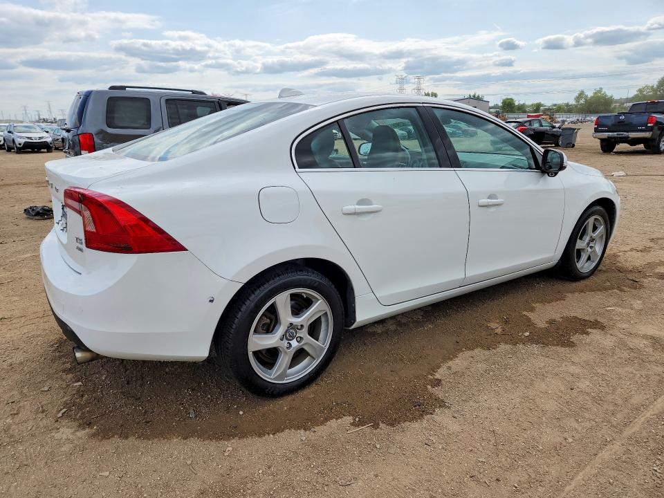 Photo 3 from auction – 2013 VOLVO S60 with VIN YV1612FHXD2183248