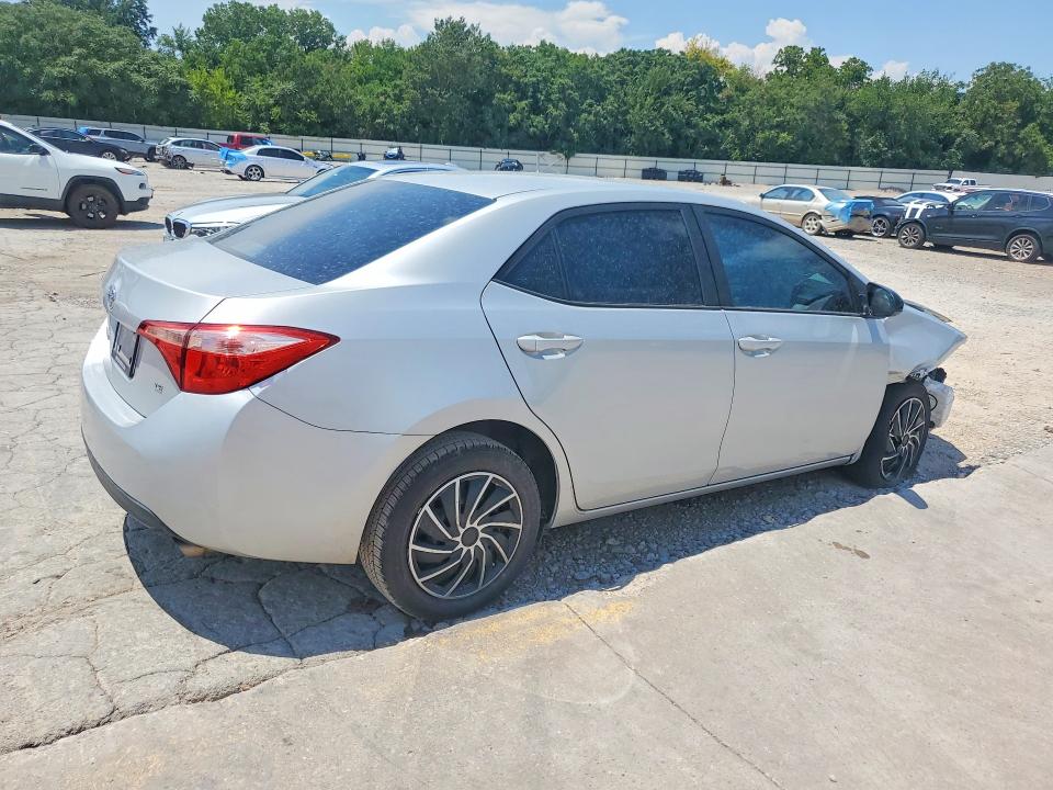Photo 3 from auction – 2017 TOYOTA COROLLA with VIN 2T1BURHE6HC774773