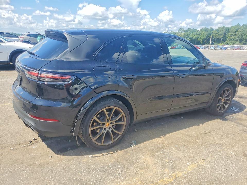 Photo 3 from auction – 2023 PORSCHE CAYENNE with VIN WP1AA2AY2PDA01671
