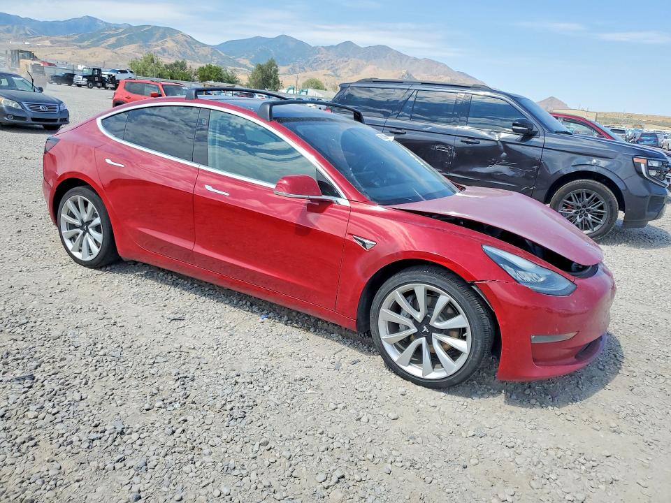 Photo 4 from auction – 2018 TESLA MODEL 3 with VIN 5YJ3E1EB4JF091484