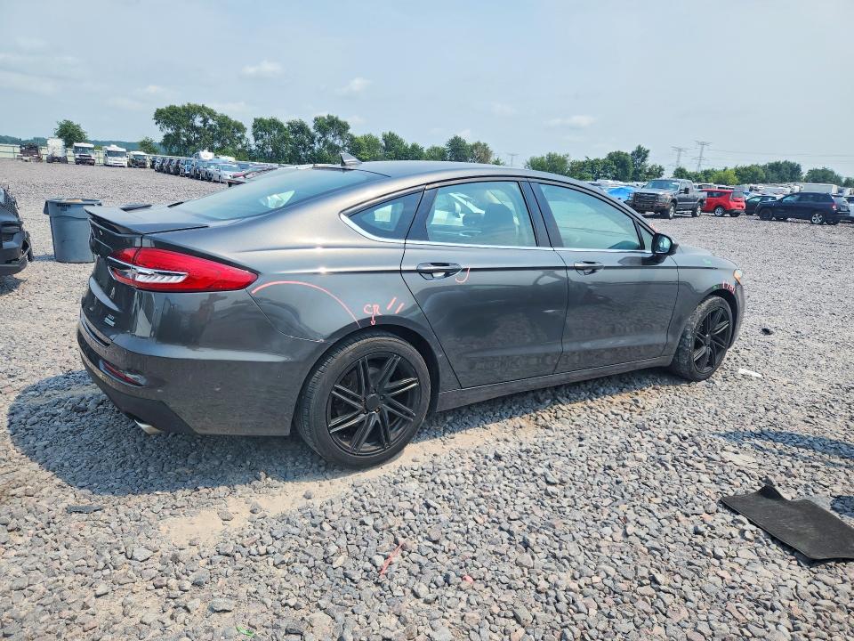 Photo 3 from auction – 2020 FORD FUSION with VIN 3FA6P0HD1LR229598