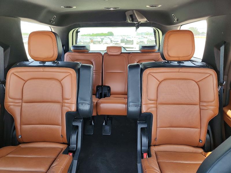 Photo 10 from auction – 2019 LINCOLN NAVIGATOR with VIN 5LMJJ2LT5KEL10386