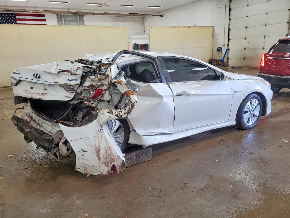 Photo 3 from auction – 2013 HYUNDAI SONATA with VIN KMHEC4A4XDA099590
