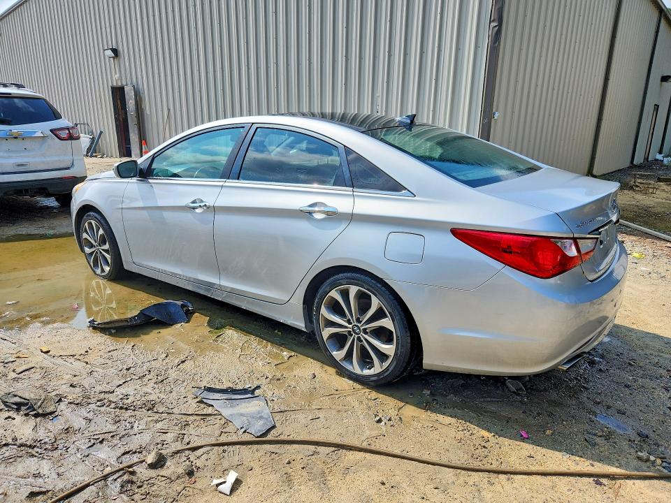 Photo 2 from auction – 2013 HYUNDAI SONATA with VIN 5NPEC4AB3DH736640