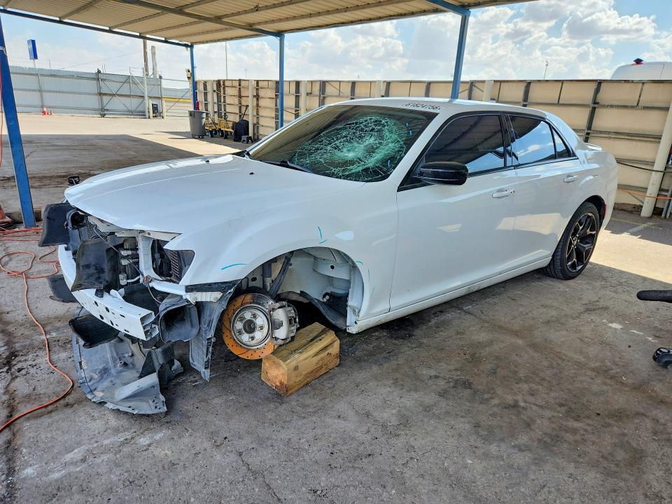 2022 CHRYSLER 300 - Търг №61824756