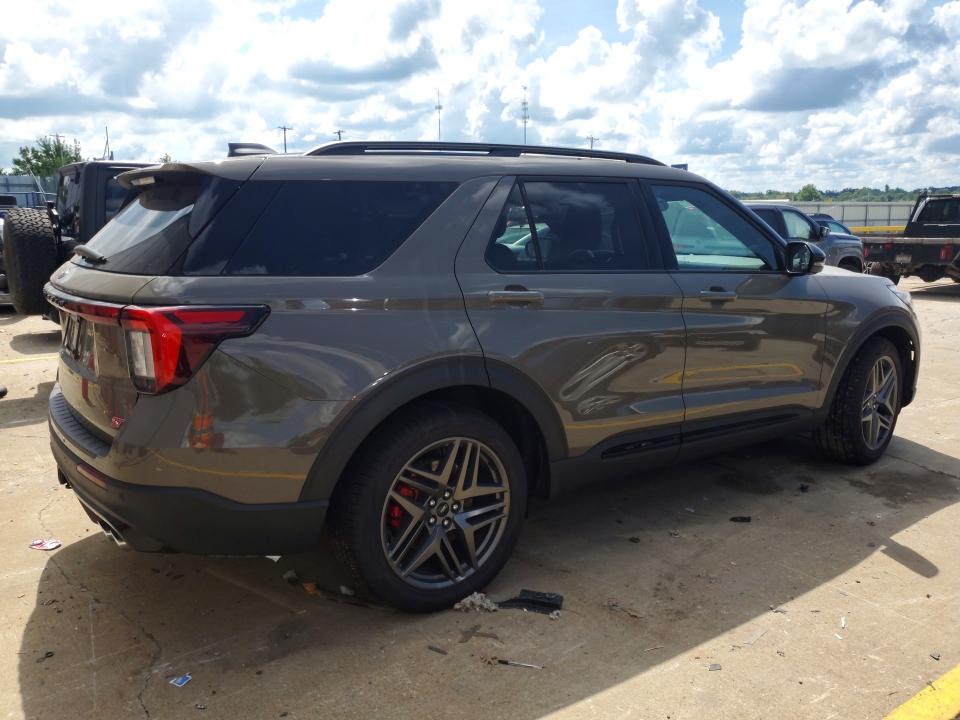 Photo 3 from auction – 2026 FORD EXPLORER with VIN 1FMWK8GC5TGA70328
